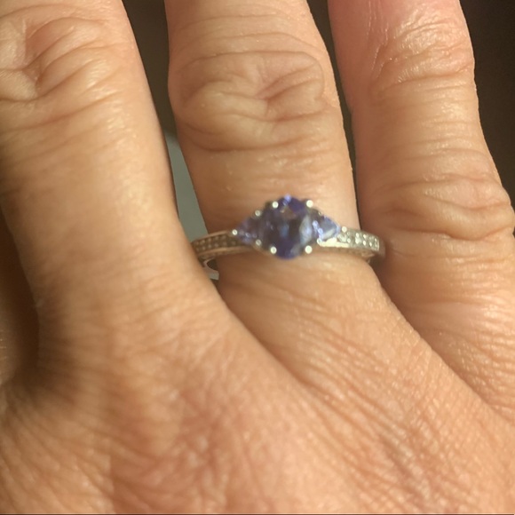 Genuine oval & trillion cut tanzanite zircon ring - Picture 9 of 14
